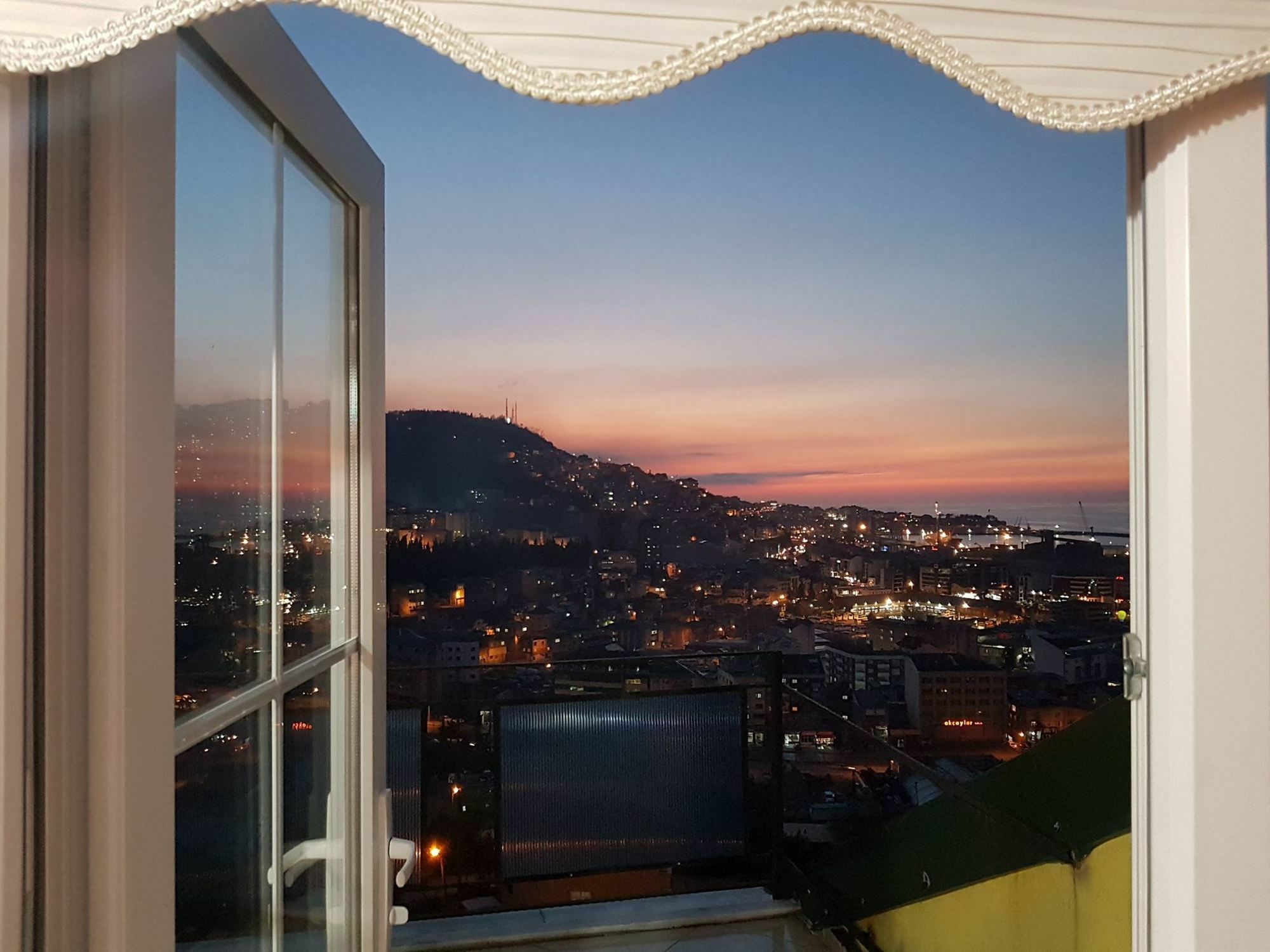 Nuralp Apart Otel - ทรับซอน ภายนอก รูปภาพ